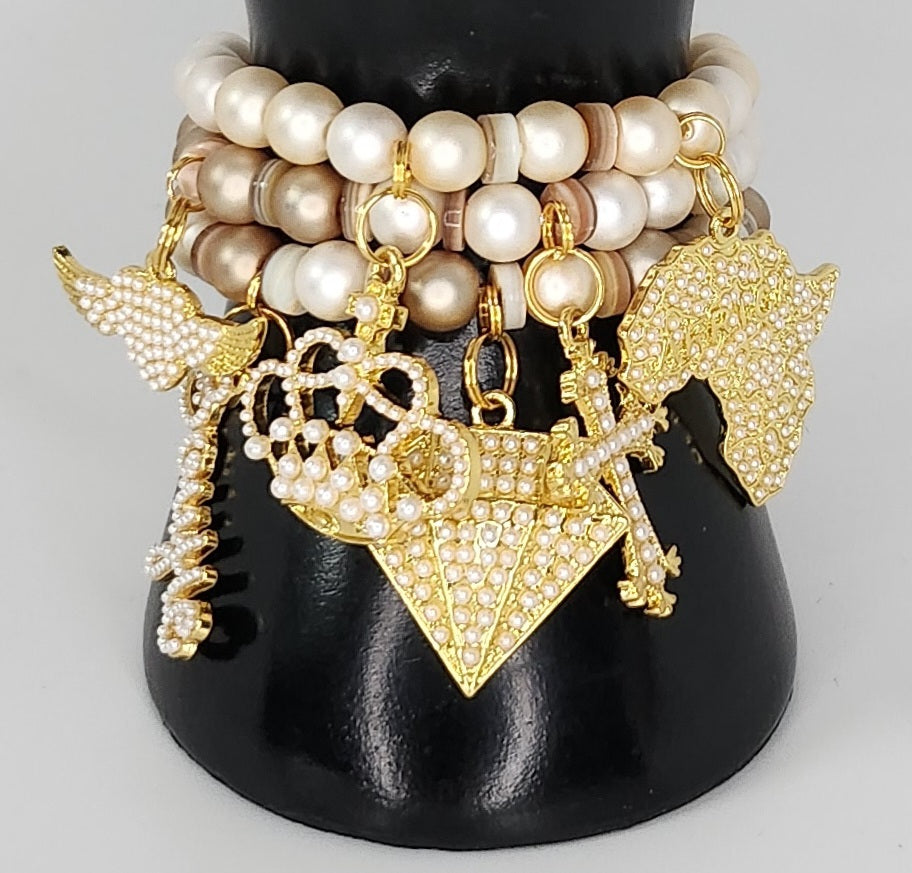 Caramel Pearl(Charms may vary)